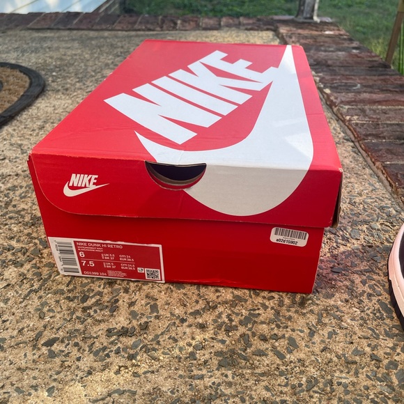 Women’s Nike Dunk High Championship Navy - Picture 11 of 12